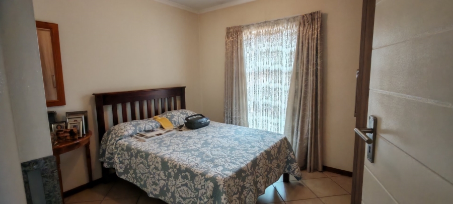 3 Bedroom Property for Sale in Monavoni Gauteng