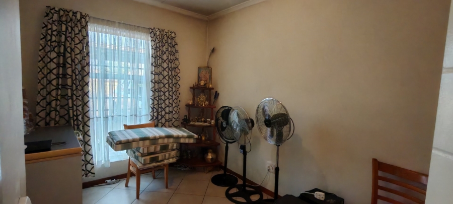 3 Bedroom Property for Sale in Monavoni Gauteng