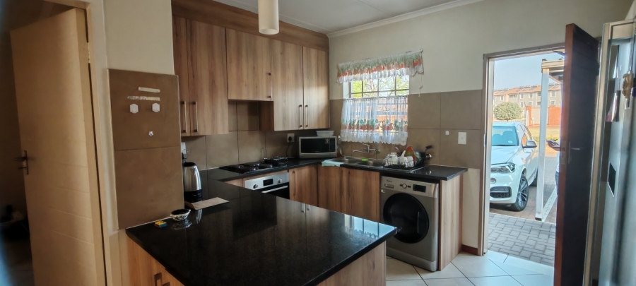 3 Bedroom Property for Sale in Monavoni Gauteng