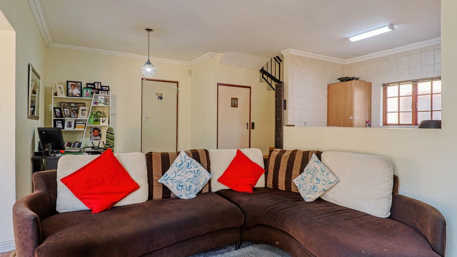 3 Bedroom Property for Sale in Raslouw Gauteng