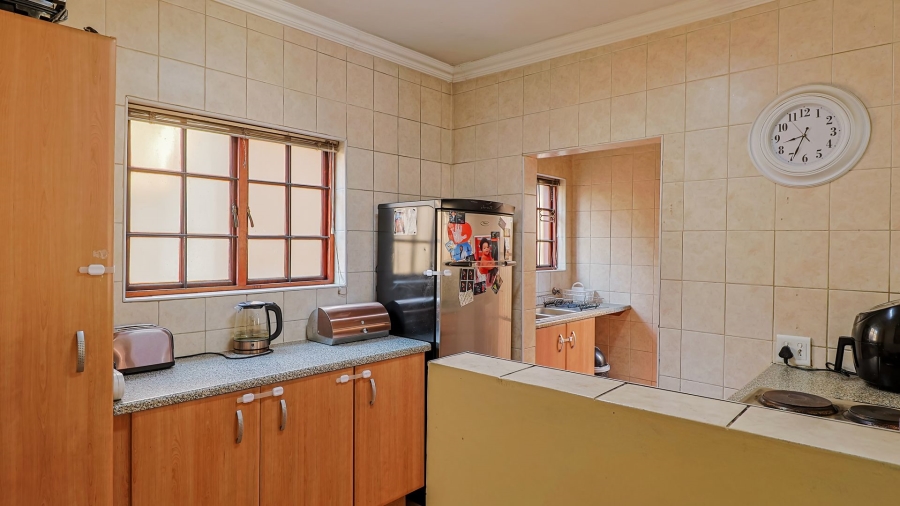 3 Bedroom Property for Sale in Raslouw Gauteng