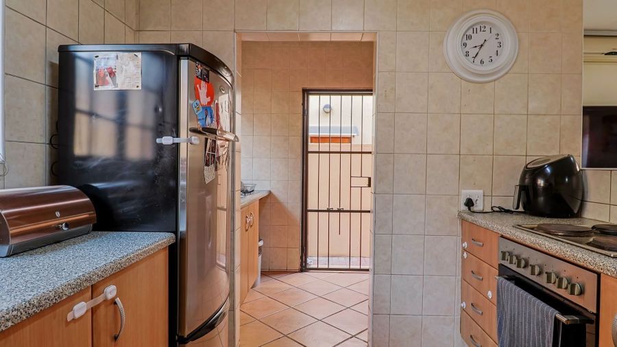 3 Bedroom Property for Sale in Raslouw Gauteng