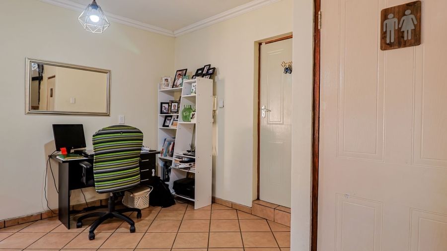 3 Bedroom Property for Sale in Raslouw Gauteng