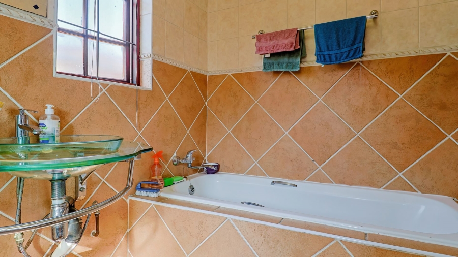 3 Bedroom Property for Sale in Raslouw Gauteng