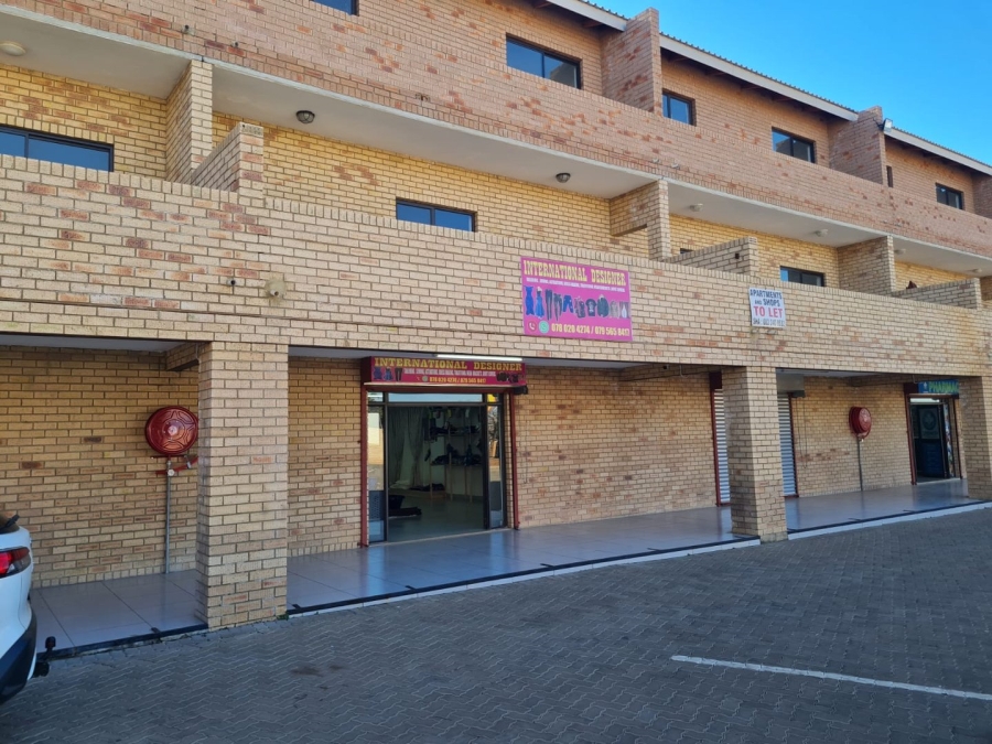 To Let commercial Property for Rent in Lenasia Ext 10 Gauteng