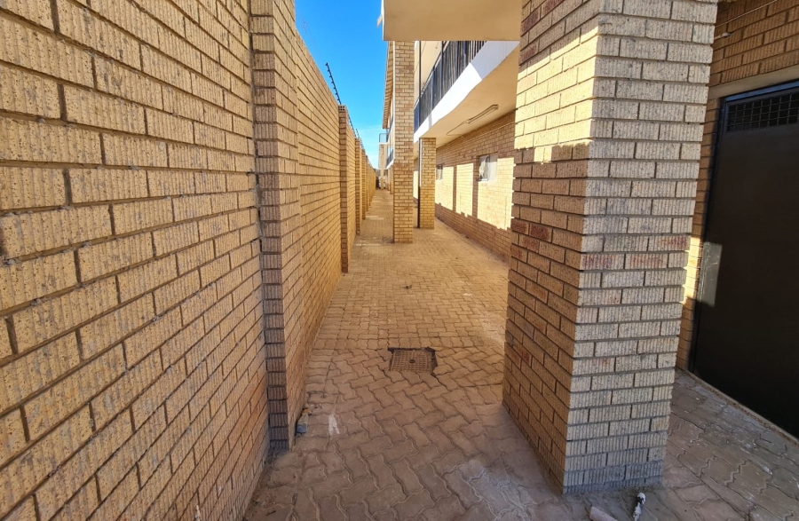 To Let commercial Property for Rent in Lenasia Ext 10 Gauteng