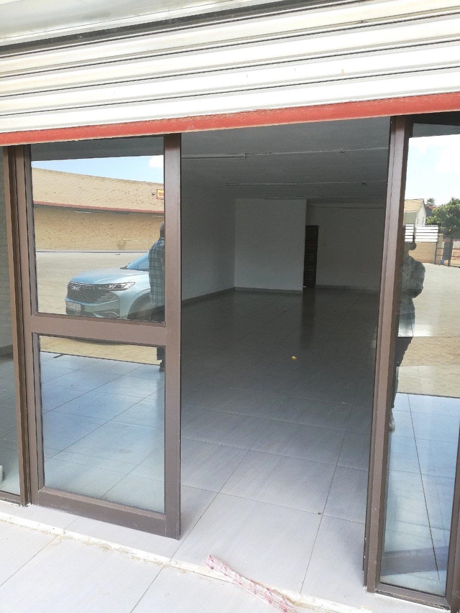 To Let commercial Property for Rent in Lenasia Ext 10 Gauteng