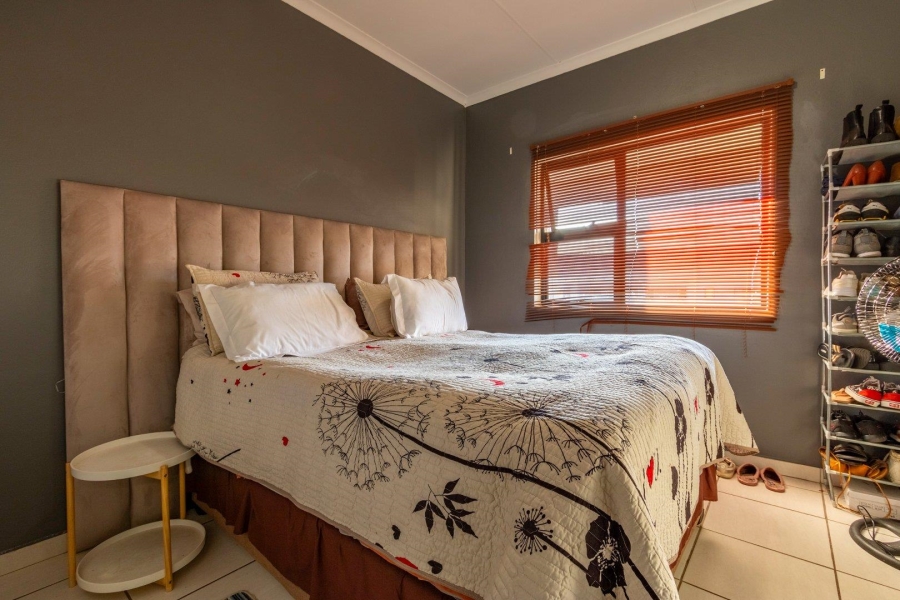 To Let 2 Bedroom Property for Rent in Crystal Park Gauteng