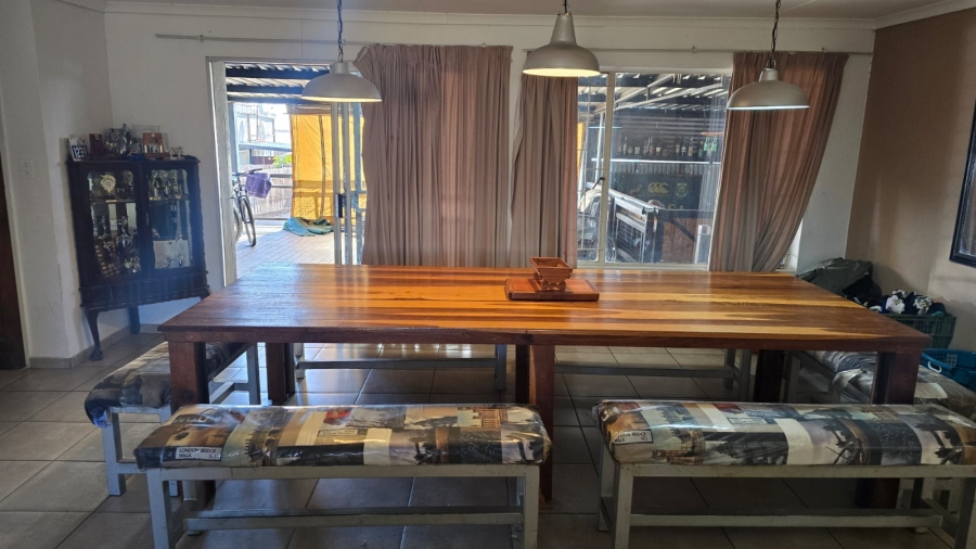 To Let 4 Bedroom Property for Rent in Mnandi Gauteng