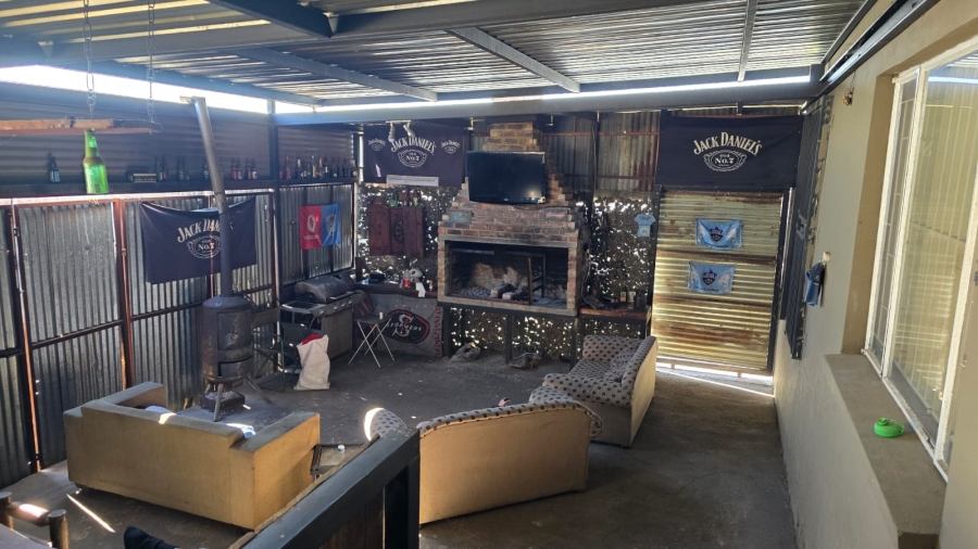 To Let 4 Bedroom Property for Rent in Mnandi Gauteng