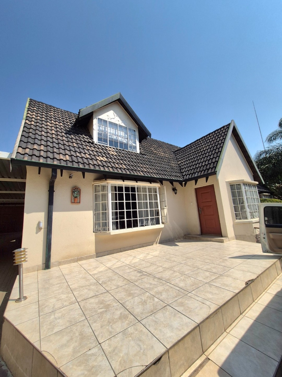 To Let 5 Bedroom Property for Rent in Randpark Ridge Gauteng