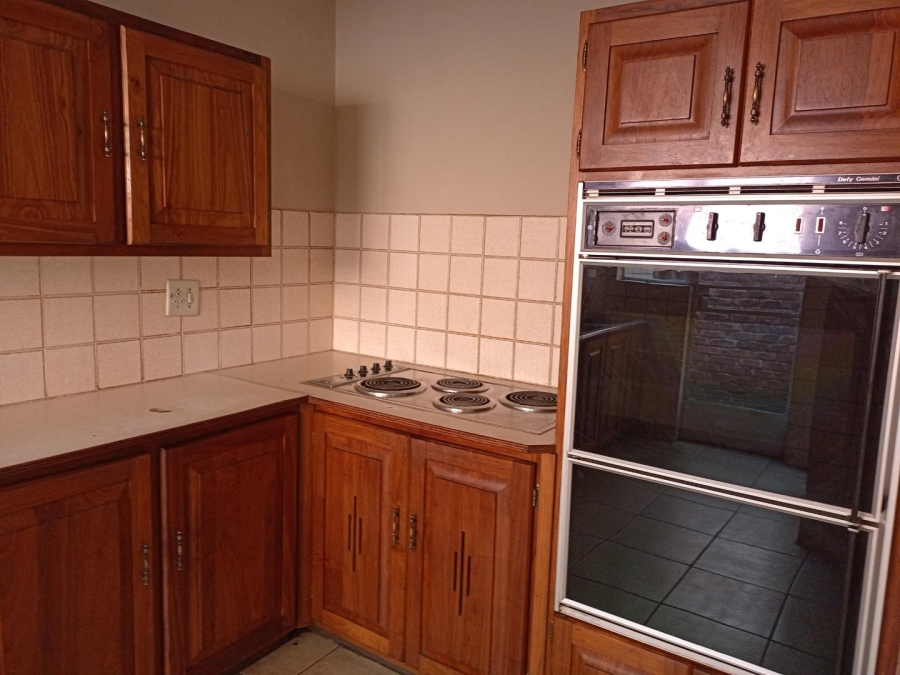 2 Bedroom Property for Sale in Muckleneuk Gauteng