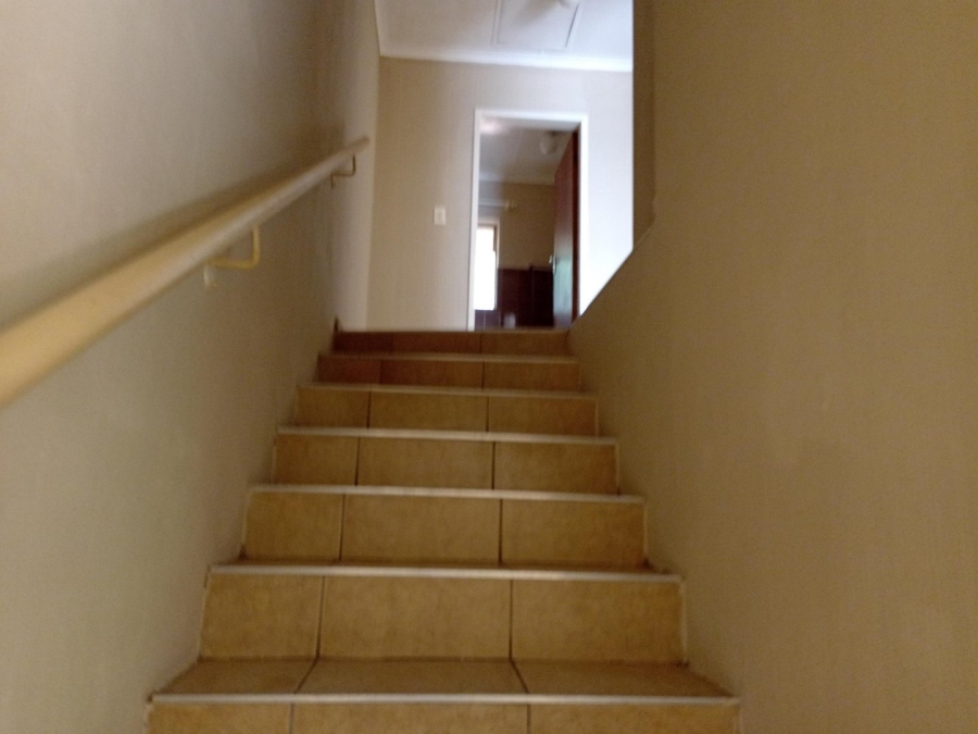 2 Bedroom Property for Sale in Muckleneuk Gauteng