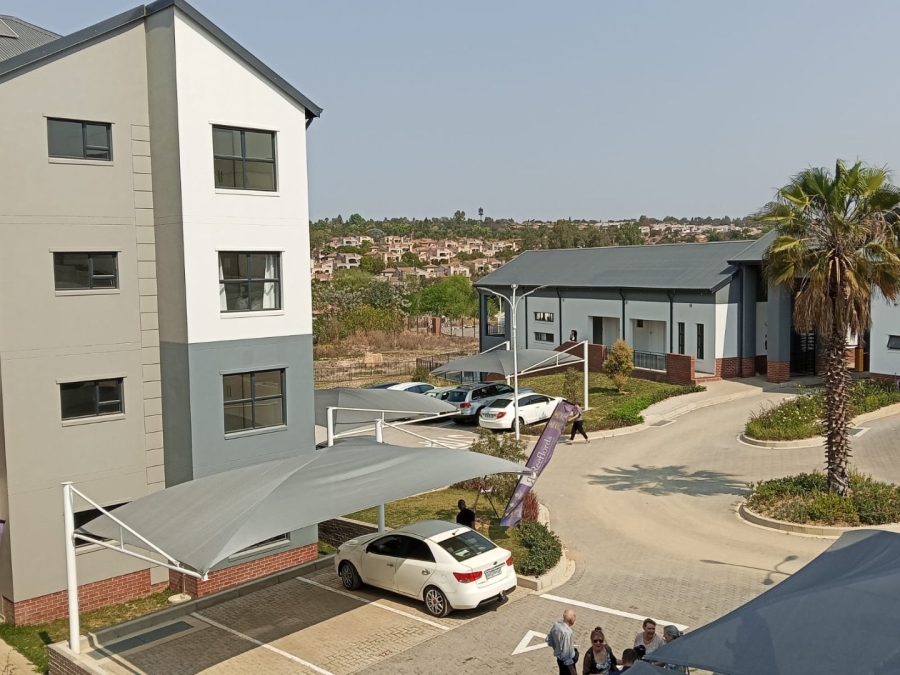 2 Bedroom Property for Sale in North Riding Gauteng