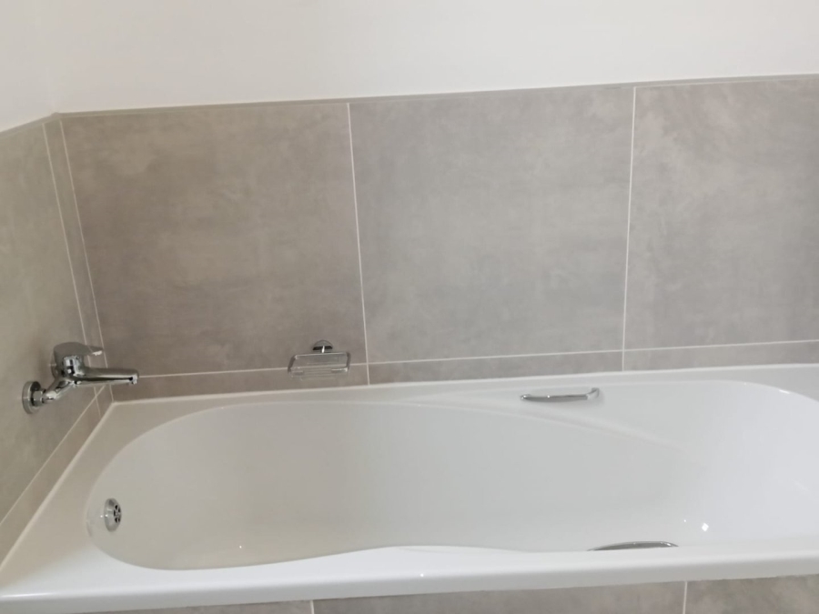 2 Bedroom Property for Sale in North Riding Gauteng