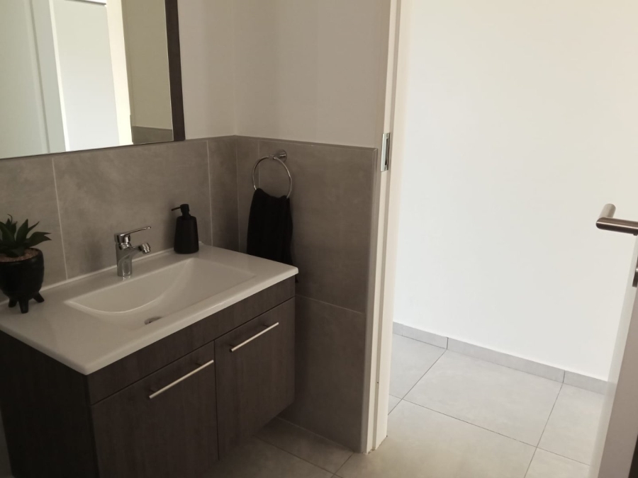 2 Bedroom Property for Sale in North Riding Gauteng