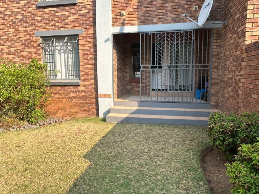 2 Bedroom Property for Sale in Mooikloof Ridge Gauteng