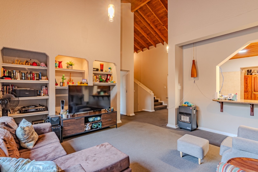 3 Bedroom Property for Sale in Waterkloof Ridge Gauteng