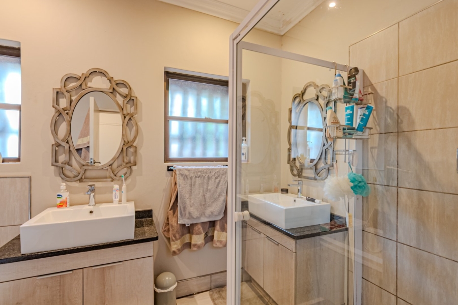 3 Bedroom Property for Sale in Waterkloof Ridge Gauteng