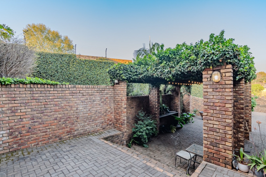 3 Bedroom Property for Sale in Waterkloof Ridge Gauteng
