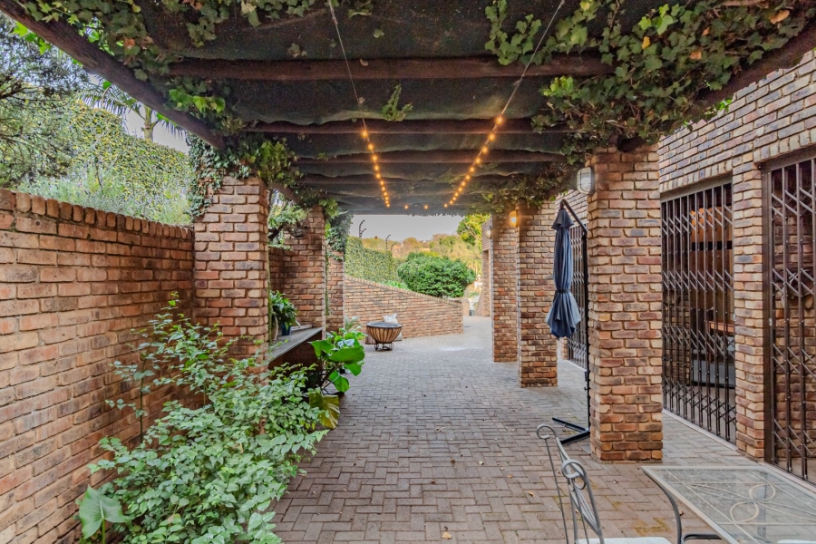 3 Bedroom Property for Sale in Waterkloof Ridge Gauteng