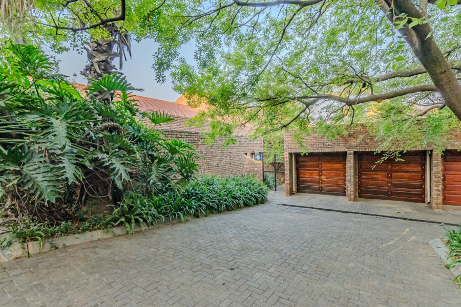 3 Bedroom Property for Sale in Waterkloof Ridge Gauteng
