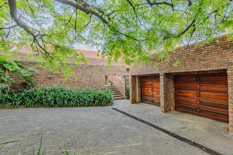3 Bedroom Property for Sale in Waterkloof Ridge Gauteng