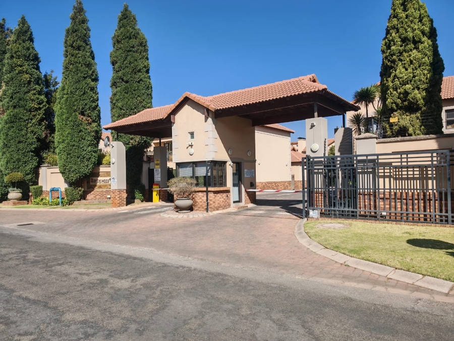 2 Bedroom Property for Sale in Ravenswood Gauteng