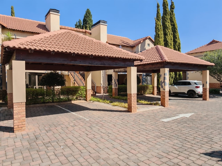 2 Bedroom Property for Sale in Ravenswood Gauteng