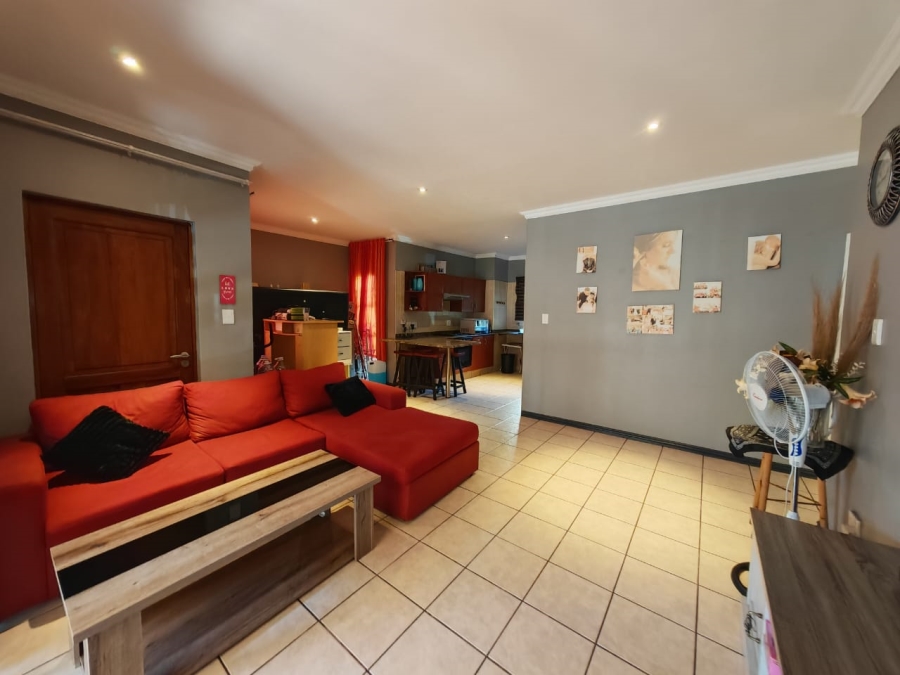 2 Bedroom Property for Sale in Ravenswood Gauteng