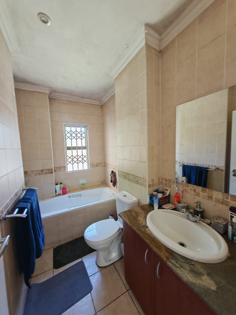 2 Bedroom Property for Sale in Ravenswood Gauteng