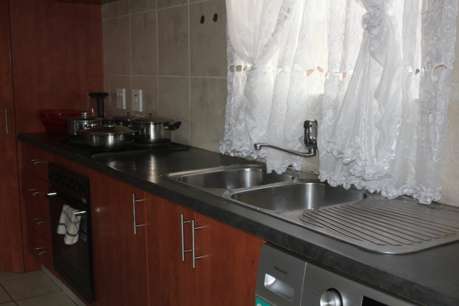 2 Bedroom Property for Sale in Vanderbijlpark CW 5 Gauteng