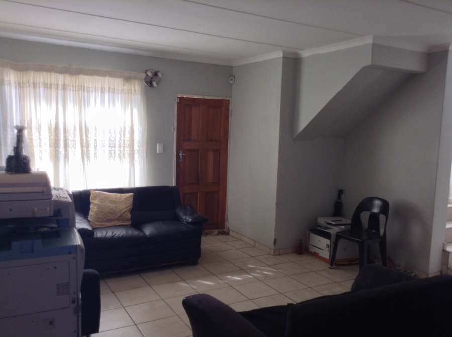 2 Bedroom Property for Sale in Vanderbijlpark CW 5 Gauteng