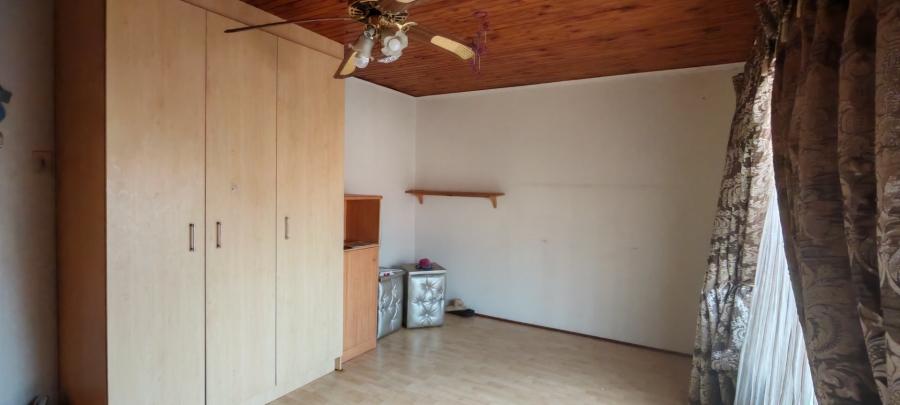 5 Bedroom Property for Sale in Laudium Gauteng