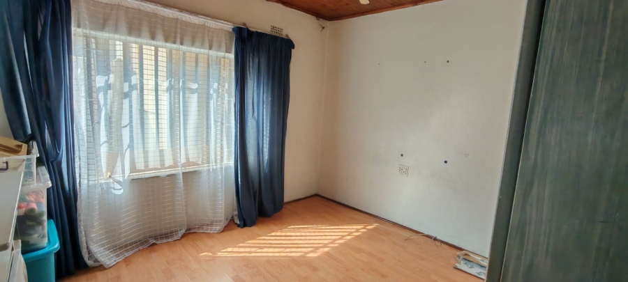 5 Bedroom Property for Sale in Laudium Gauteng