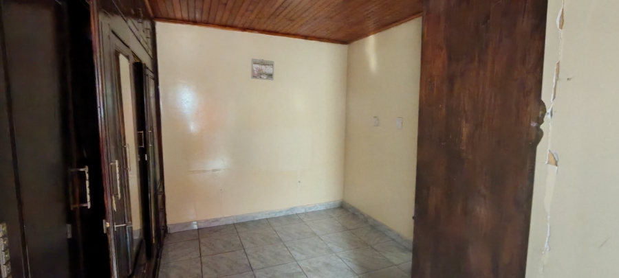 5 Bedroom Property for Sale in Laudium Gauteng