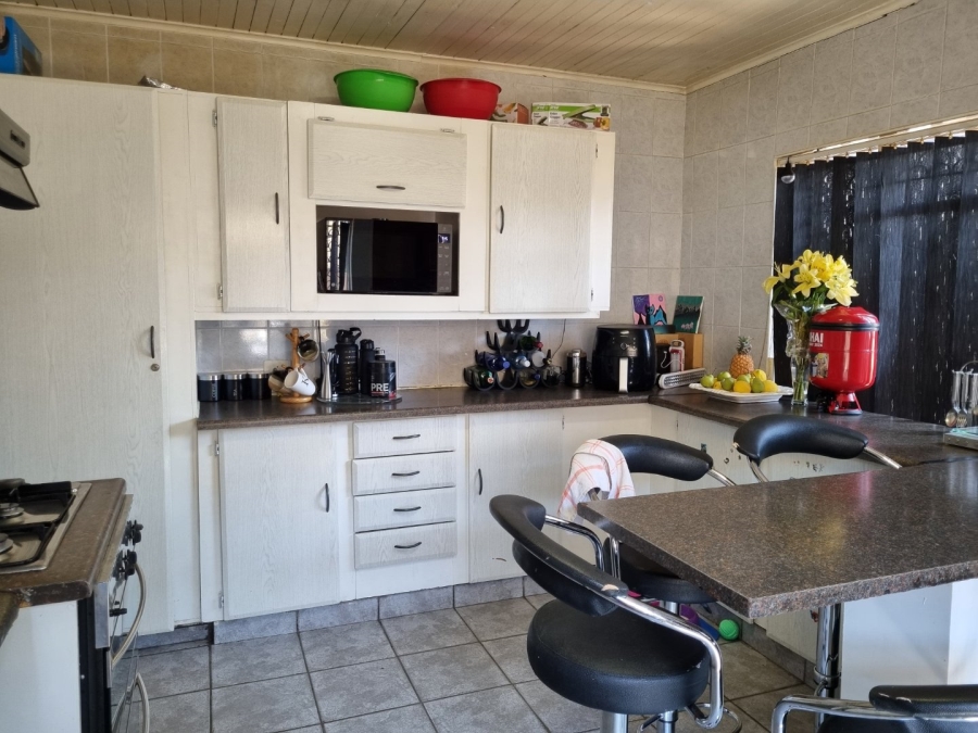 5 Bedroom Property for Sale in Laudium Gauteng