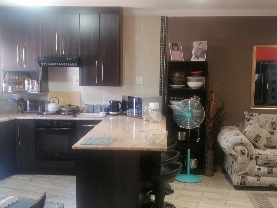 4 Bedroom Property for Sale in Verwoerdpark Gauteng