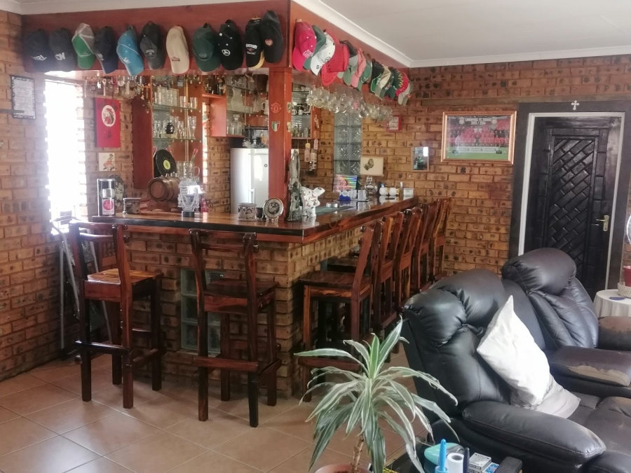 4 Bedroom Property for Sale in Verwoerdpark Gauteng