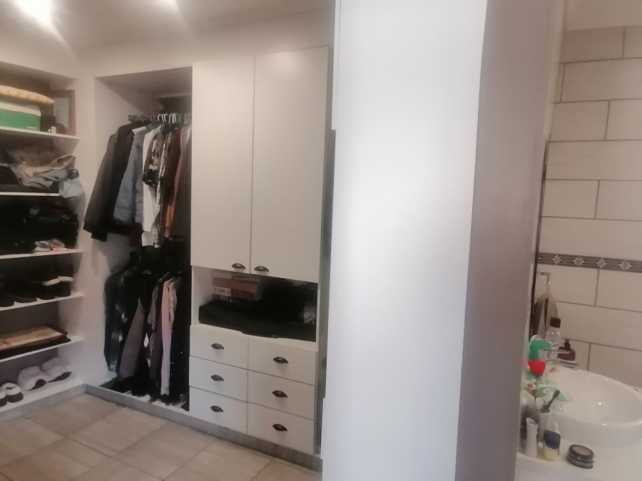 4 Bedroom Property for Sale in Verwoerdpark Gauteng