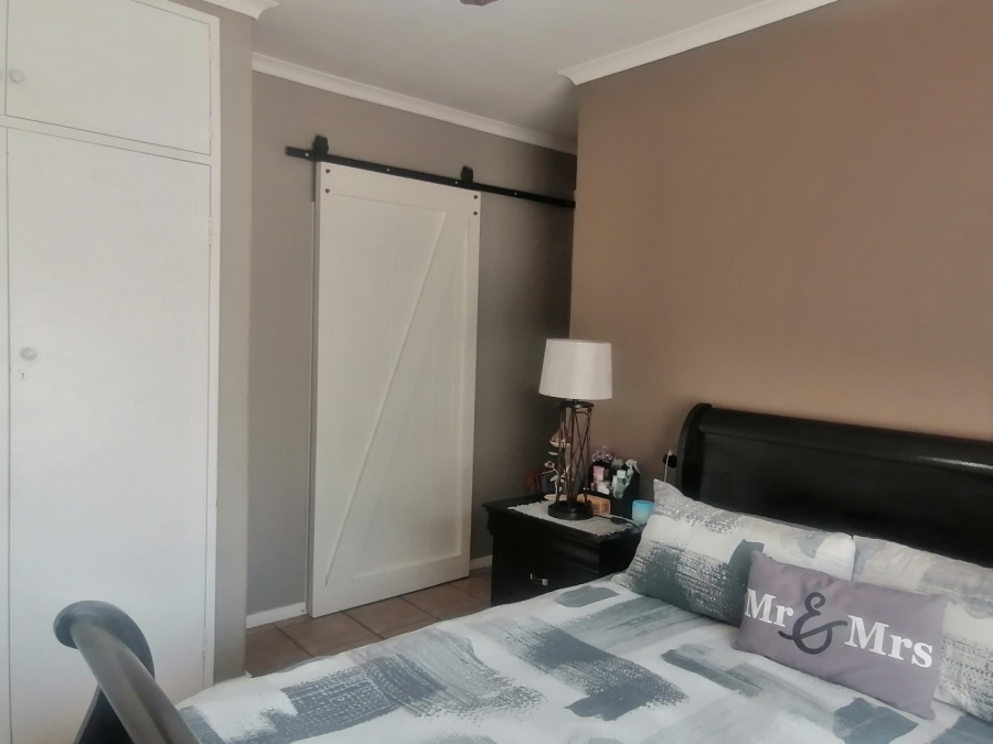 4 Bedroom Property for Sale in Verwoerdpark Gauteng