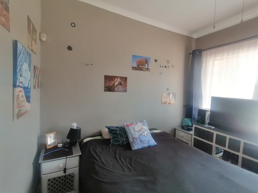 4 Bedroom Property for Sale in Verwoerdpark Gauteng