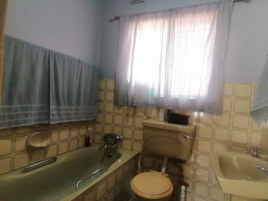 4 Bedroom Property for Sale in Verwoerdpark Gauteng