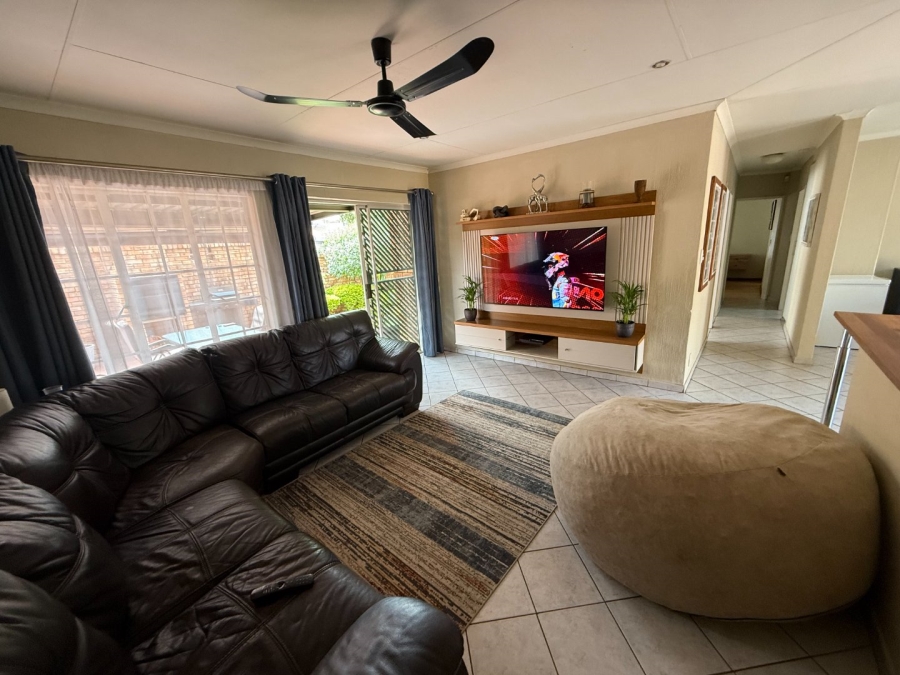 3 Bedroom Property for Sale in Highveld Gauteng