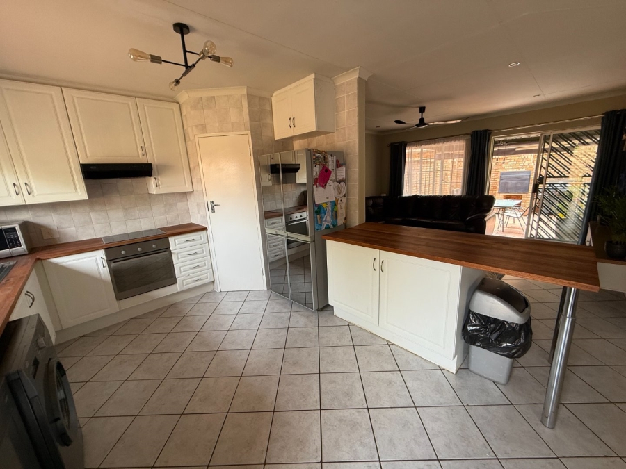 3 Bedroom Property for Sale in Highveld Gauteng