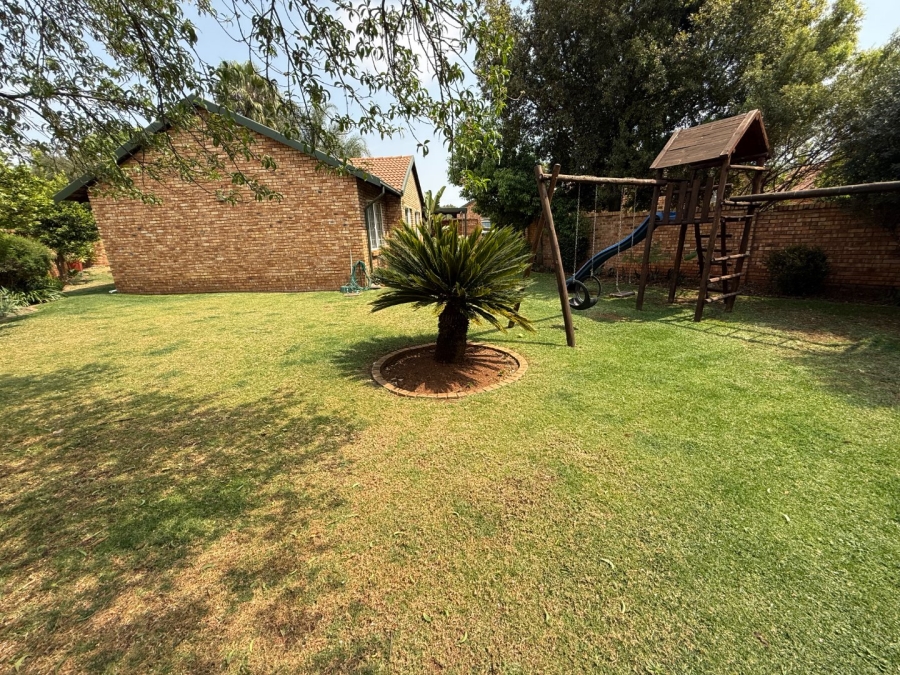3 Bedroom Property for Sale in Highveld Gauteng
