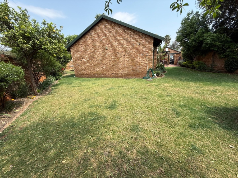 3 Bedroom Property for Sale in Highveld Gauteng