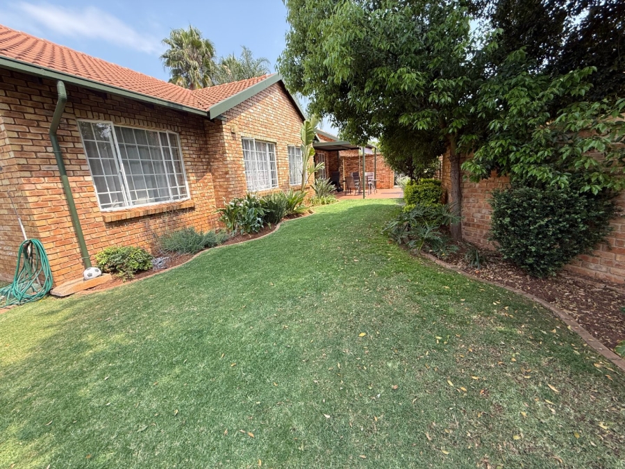 3 Bedroom Property for Sale in Highveld Gauteng
