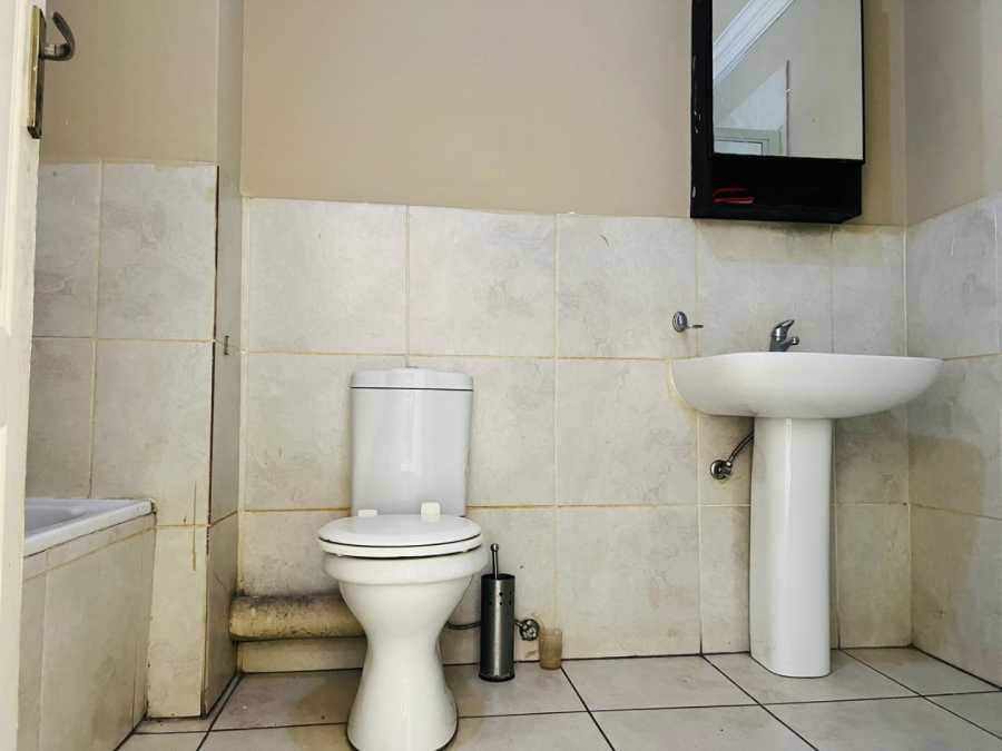 2 Bedroom Property for Sale in Wychwood Gauteng