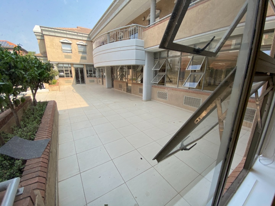 To Let commercial Property for Rent in Nieuw Muckleneuk Gauteng